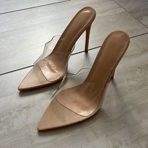 NIB✨ clear nude heels